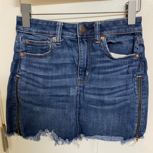 American Eagle Jean Skirt - Picture 1 of 3